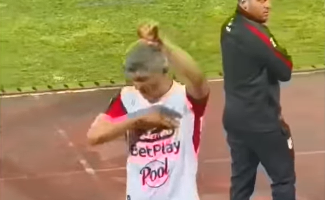 DANIEL TORRES TERMINÓ ENSANGRENTADO TRAS SER AGREDIDO DESDE LA TRIBUNA