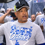 “NO HAY EQUIPO MÁS TALENTOSO QUE LOS DODGERS”: DAVE ROBERTS ENCENDIÓ EL VESTUARIO