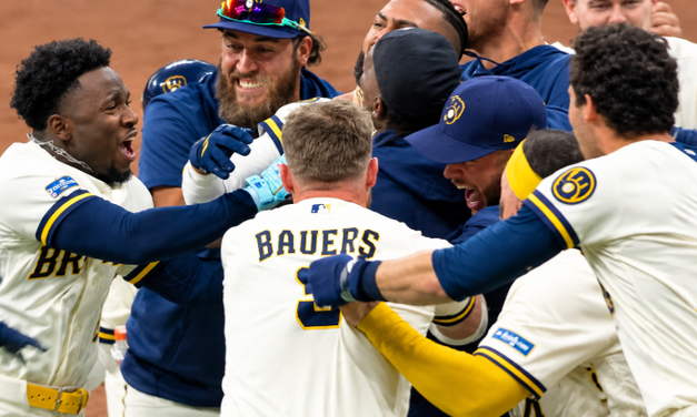 CERVECEROS ELIMINAN A PADRES Y AVANZAN A LA SERIE DE CAMPEONATO VS DODGERS