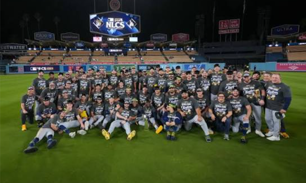 ¡MILWAUKEE HACE HISTORIA Y MANDA A LOS DODGERS DE VACACIONES!