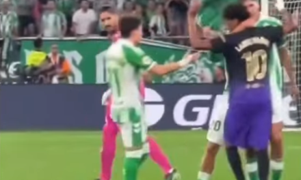 YAMAL RECIBIÓ UN CABEZAZO EN PLENA BRONCA CONTRA EL BETIS