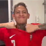 MILES DE HINCHAS ROMPEN CAMISETAS DE PORTUGAL EN PROTESTA POR CRISTIANO