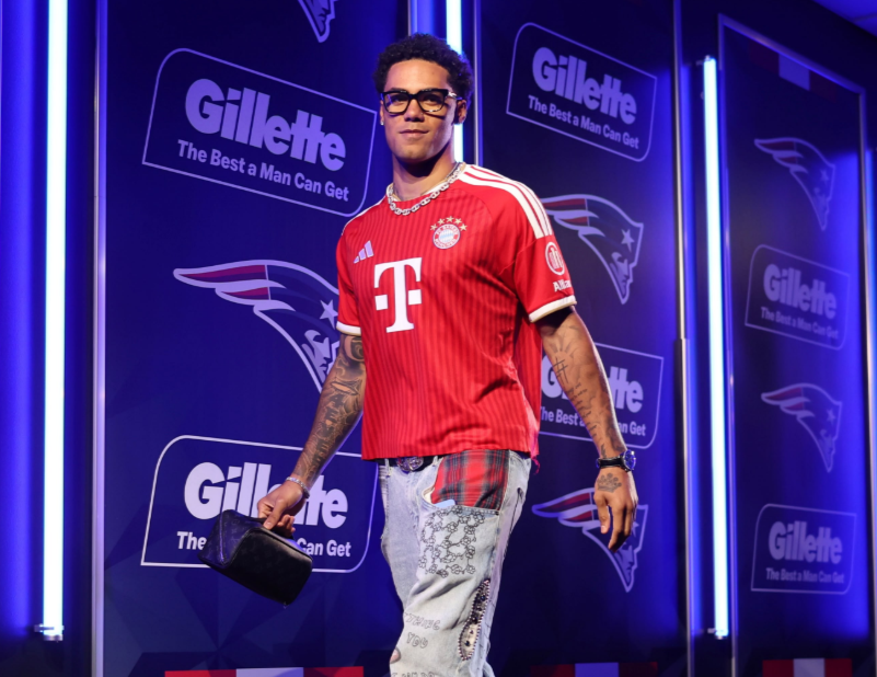 ¡CHRISTIAN GONZÁLEZ PRESUME LA CAMISETA DE LUIS DÍAZ EN LA NFL!