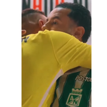 Cardona cedió la cinta a Armani como regalo de cumpleaños