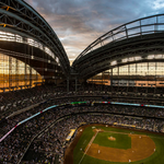 ¡UNA FORTUNA POR VER LA SERIE MUNDIAL! LAS ENTRADAS DEL JUEGO 1 EN MILWAUKEE SUPERAN LOS US$2.500