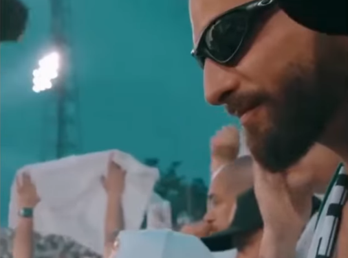 Maluma alentó a Atlético Nacional desde la tribuna popular