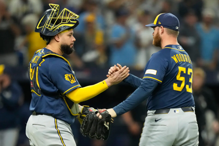 ¡CERVECEROS EMBRIAGARON A BATAZOS A LOS RAYS!