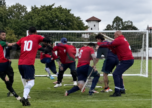 ¡VERGONZOSO! UNA FINAL DE FÚTBOL DE AMPUTADOS TERMINÓ A LOS MUETAZOS