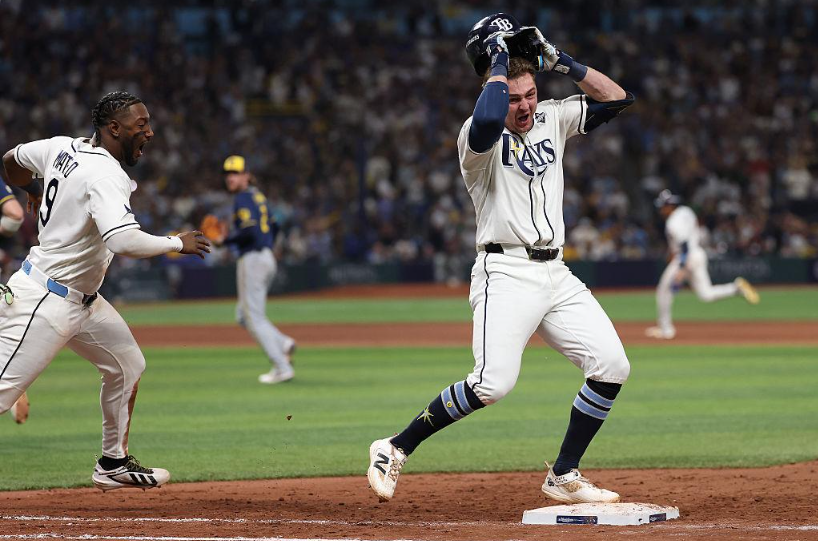 ¡Los Rays se niegan a morir! Tampa Bay remonta en el inning 12 y aplaza la coronación de Milwaukee
